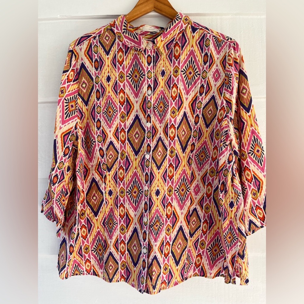 Chicos Vibrant Geometric Print Women's Top 100% Linen No Iron Back Buttons 3/XL